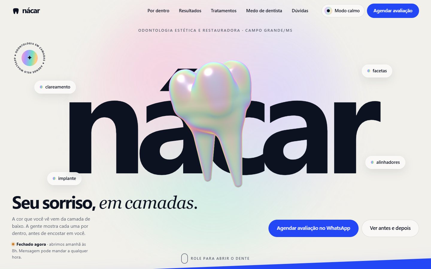 Página inicial do site da Nácar, com um dente 3D iridescente sobre o nome